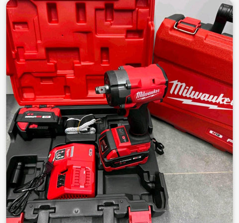 Aku udarni odvijac 1/2 Milwaukee 128V