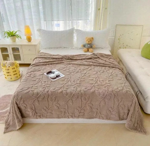 Tanko cebe prekrivac za krevet 200x220cm